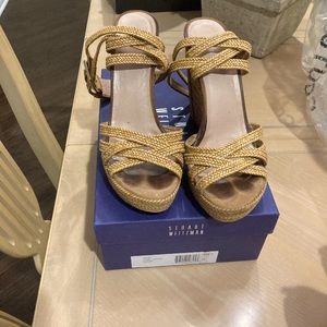 Size 8 designer shoes, in like new condition